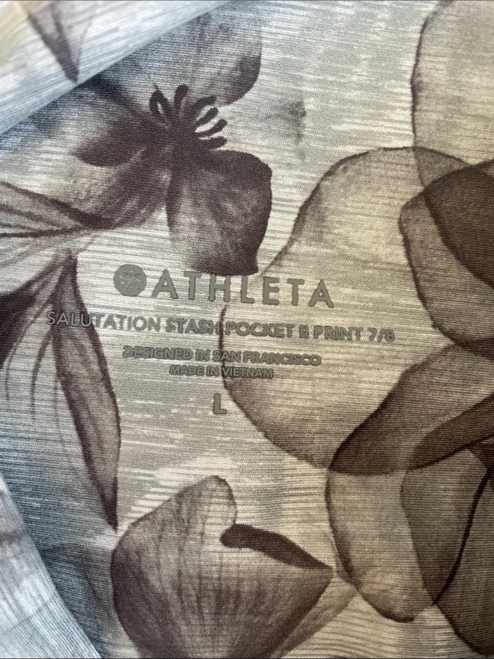 Athleta SALUTATIONS STASH POCKET
lI PRINT 7/8 - Picture 5 of 7